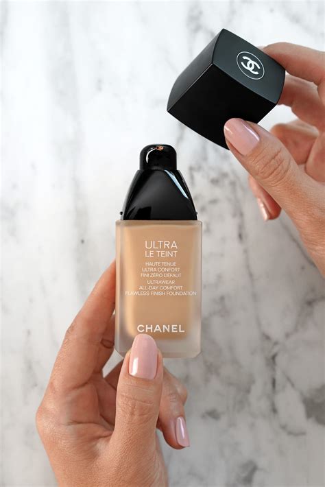 chanel le blanc fond de teint fluide|Every Chanel foundation, tried and tested by a beauty editor.